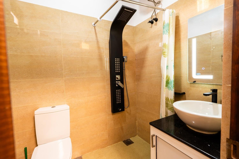 Bathroom, Golden stars hotel Dambulla, Dambulla