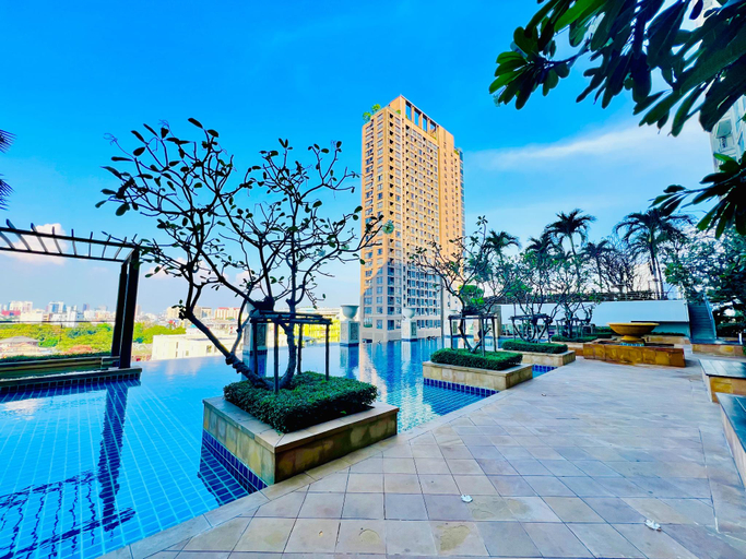 Others 5, Sukhumvit Apartments, Wattana