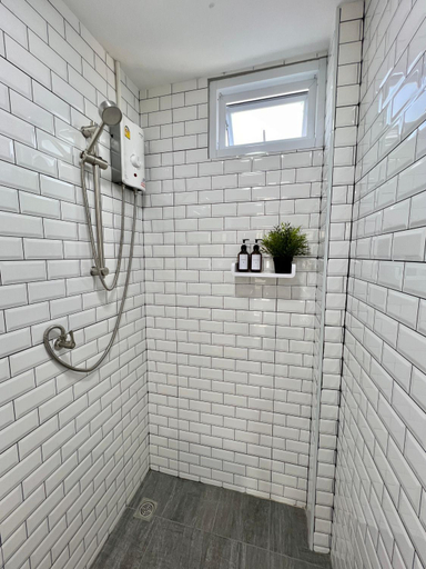 Bathroom, Sabay Home, Pom Pram Sattru