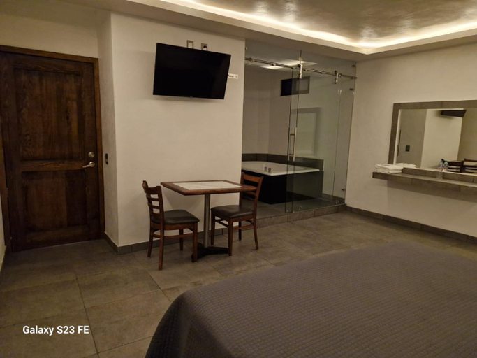 Others 5, Hotel Nahui, Temascalapa