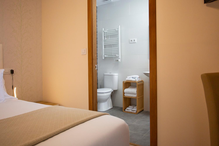 Bedroom 2, O camiño fala, A Coruña