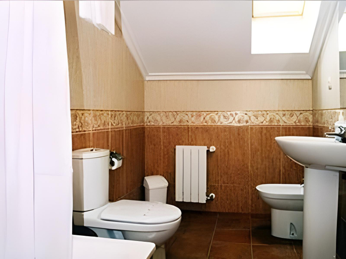 Bathroom 4, Hotel Rincón de Antón, Cantabria