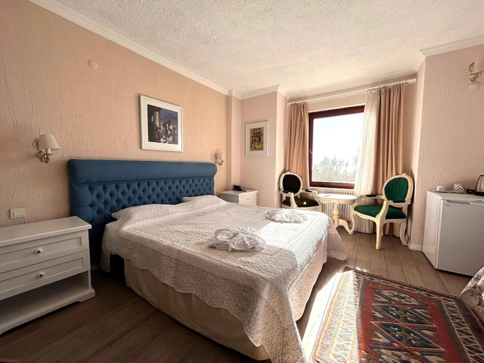 Bedroom 3, Aeneas Hotel, Edremit
