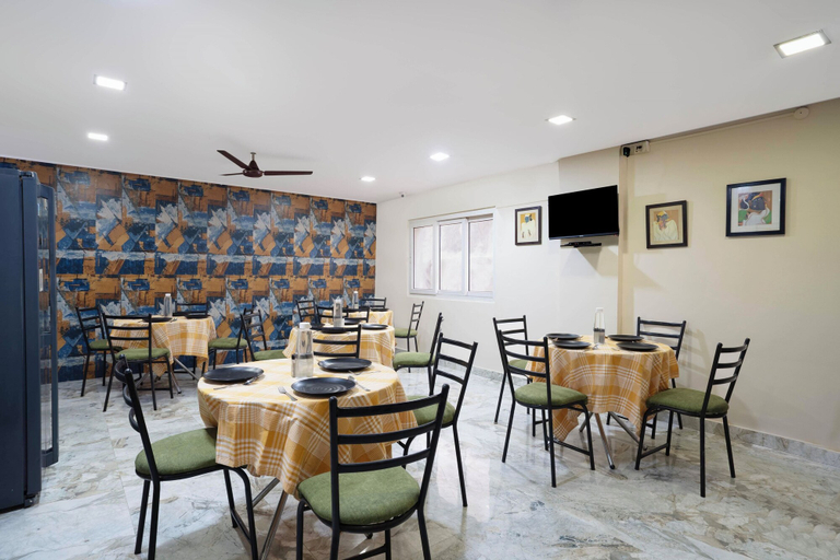 Food & Drinks 5, Treebo Srico, Hyderabad