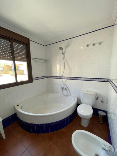 Bathroom 4, Hotel Villa Maria, Sevilla
