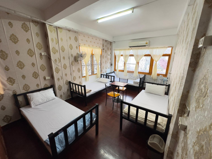 Others 3, Yumatashi Hostel, Ratchathewi