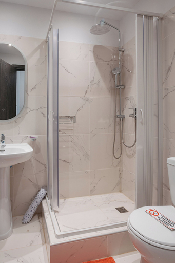 Bathroom 5, Athens Point, Attica