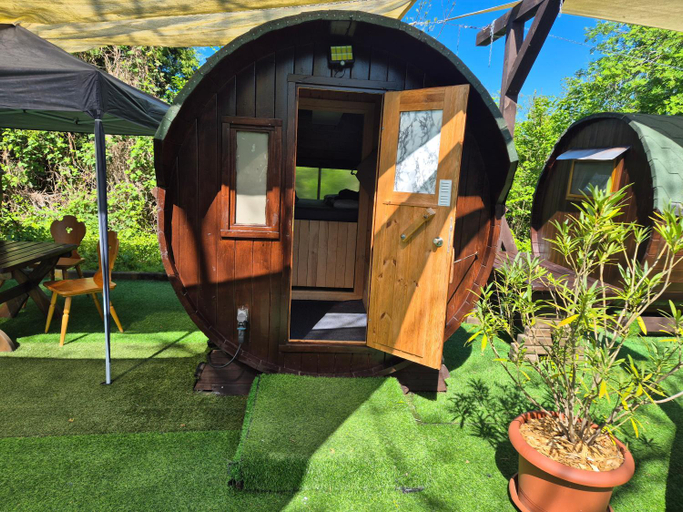 Others 4, Mini Hotel Ubernachten Im Gurkenfass, Oberspreewald-Lausitz
