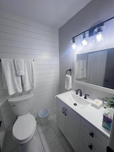 Bathroom 3, Veda Inn & Cottages, Haywood