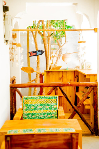 Others 4, Pamoja Beach Stays, Kusini