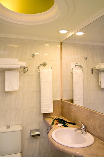 Bathroom 5, Best Western Plus Hotel Plaza, South Aegean