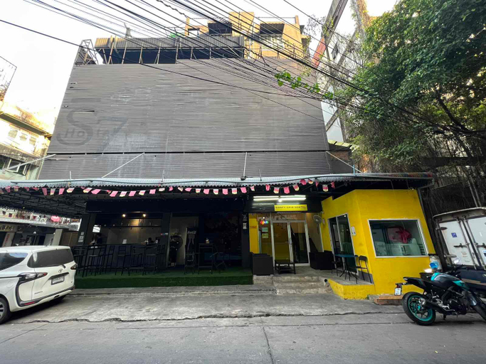 Exterior & Views 4, comfy crib hostel, Wattana