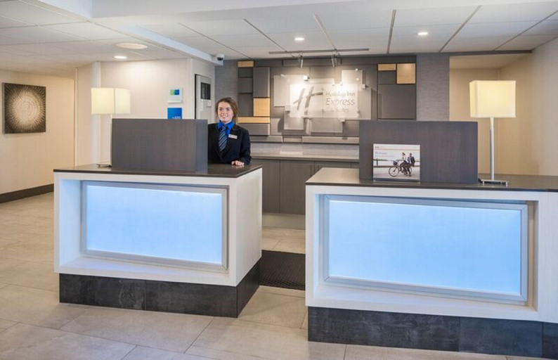 Public Area 5, Holiday Inn Express & Suites CHARLOTTETOWN by IHG, Queens