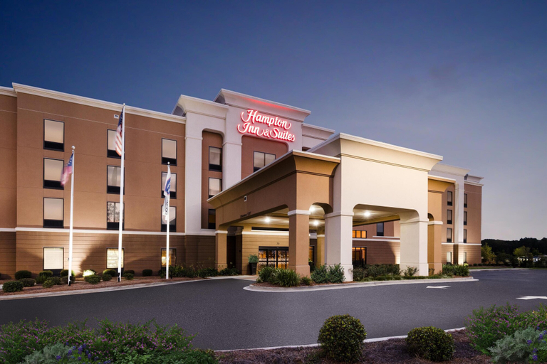 Exterior & Views 2, Hampton Inn & Suites Savannah-Airport, Chatham