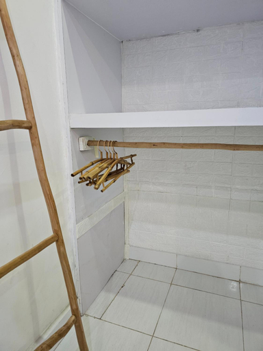 Bathroom, Chris Homestay, Badung
