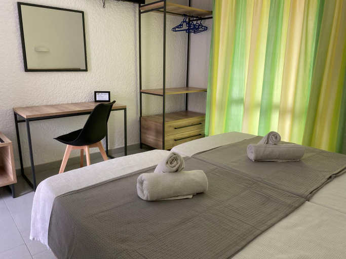 Bedroom 4, Georgina, Attica
