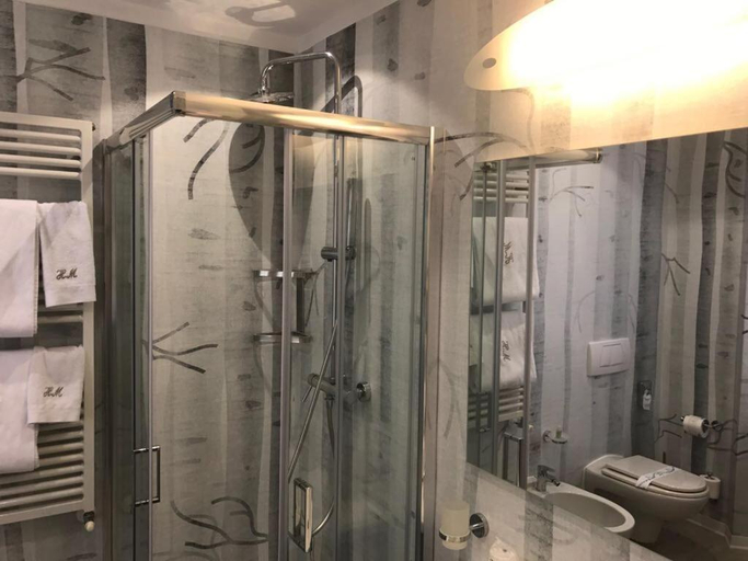 Bathroom 4, Hotel Moderno, Pavia