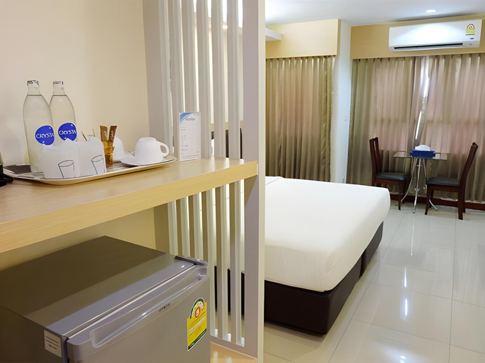 Bedroom 2, Tara Grand Hotel, Thanyaburi
