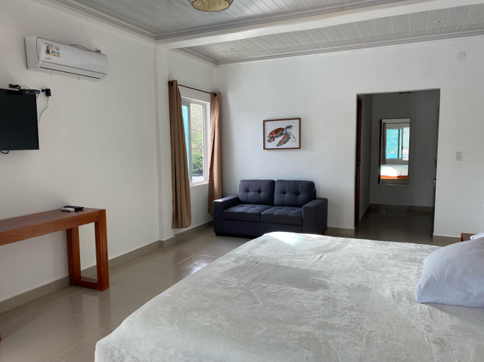 Bedroom 2, Hotel Candy Rose, Portobelo