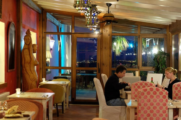 Food & Drinks 4, Hotel Sindhura, Cádiz