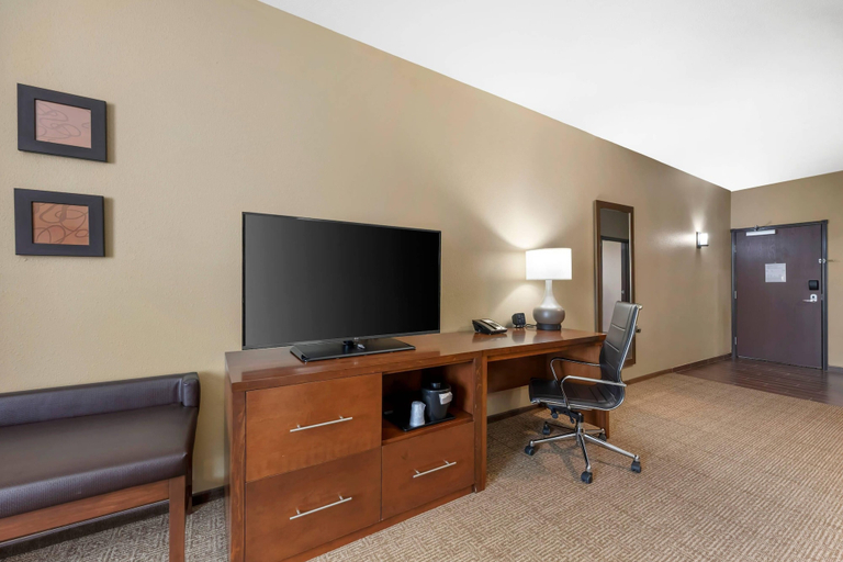 Others 5, Comfort Suites West Omaha, Douglas