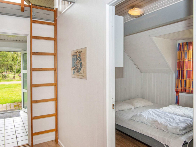 Bedroom 2, 6 Person Holiday Home in Romo, Tønder
