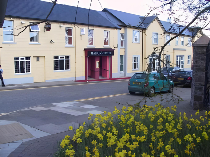 Others 3, Mahons Hotel, Fermanagh and Omagh