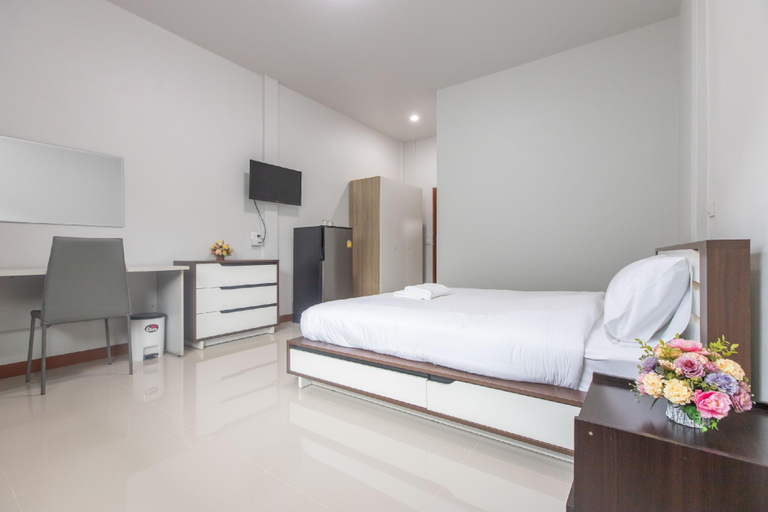 Bedroom 5, Tonsoi Hathairat, Khlong Sam Wa