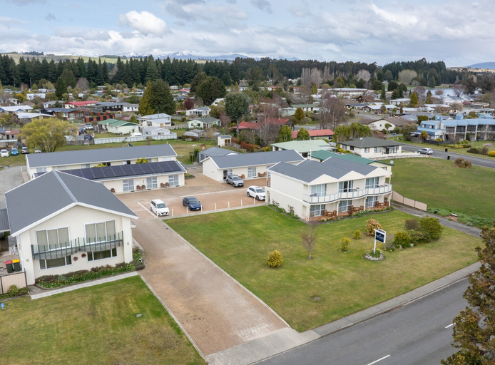 Exterior & Views 2, Parklands Motel, Southland