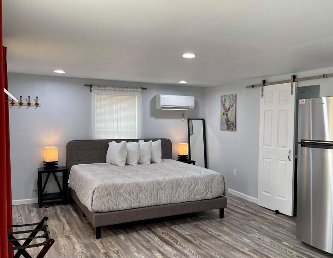 Bedroom 2, Veda Inn & Cottages, Haywood