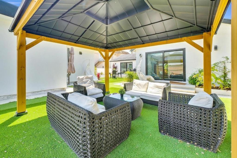 Others 2, Luxury 2 bedroom villa, Orange