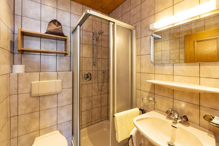 Bathroom, Hotel Vista Carnica, Lienz