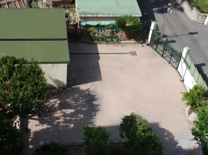 Others 3, Villa Virginia, Imperia