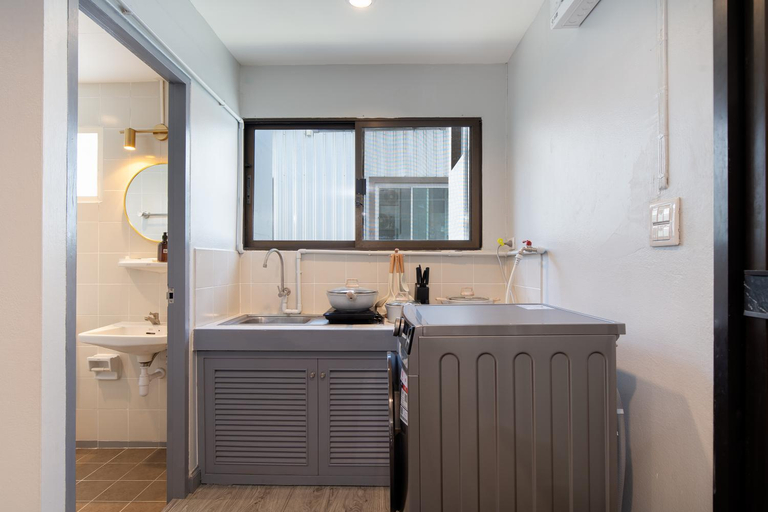 Bathroom 4, Capitel Rama 4 , Khlong Toey