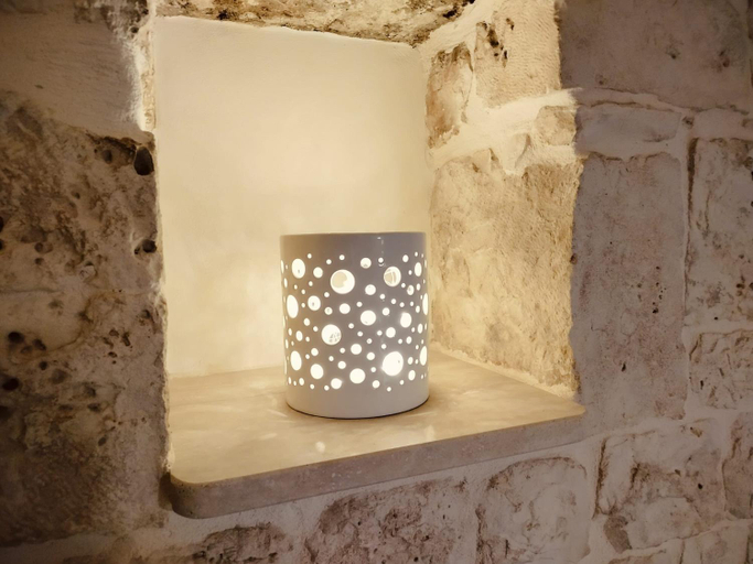 Others 3, Suite 20, Bari