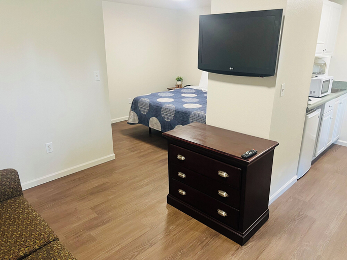 Room 2, Stay Lodge Decatur, Morgan