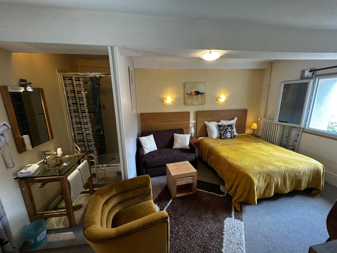Bedroom 2, Au Soleil d'Or, Yonne