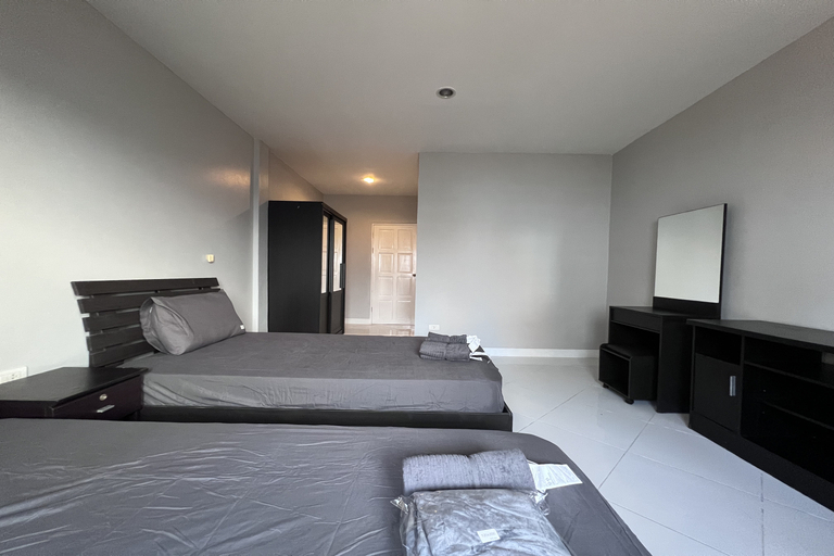 Bedroom 4, Emerald Hotel Chonburi, Pattaya