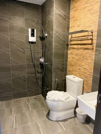 Bathroom 4, Terminal 58, Phuket Island