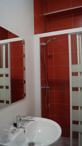 Bathroom 4, Hotel Embajador, Almería