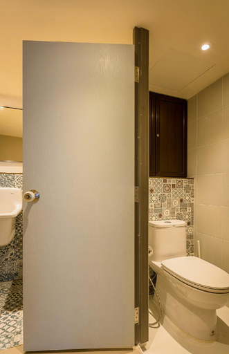 Bathroom 4, PETRA Designer Apartment Sukhumvit, Nana BTS, Khlong Toey