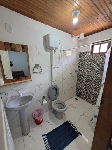 Bathroom 2, Hostel Tabapiri, Porto Seguro