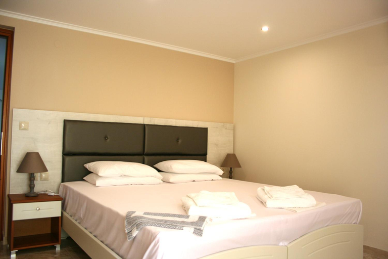 Others 2, Rea Hotel, Central Macedonia