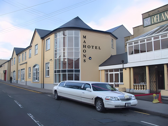 Others 5, Mahons Hotel, Fermanagh and Omagh