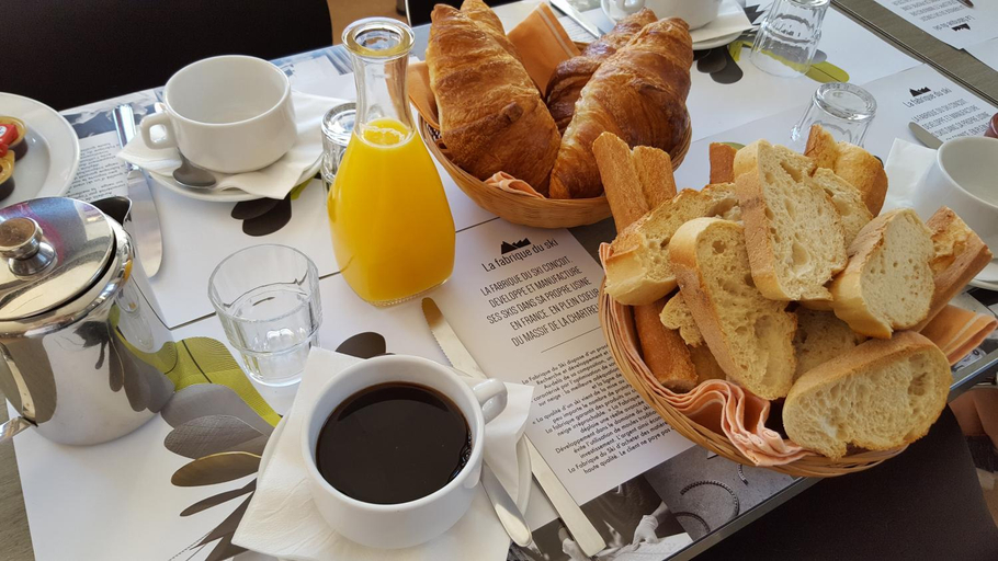 Food & Drinks 4, Hotel Victoria, Isère