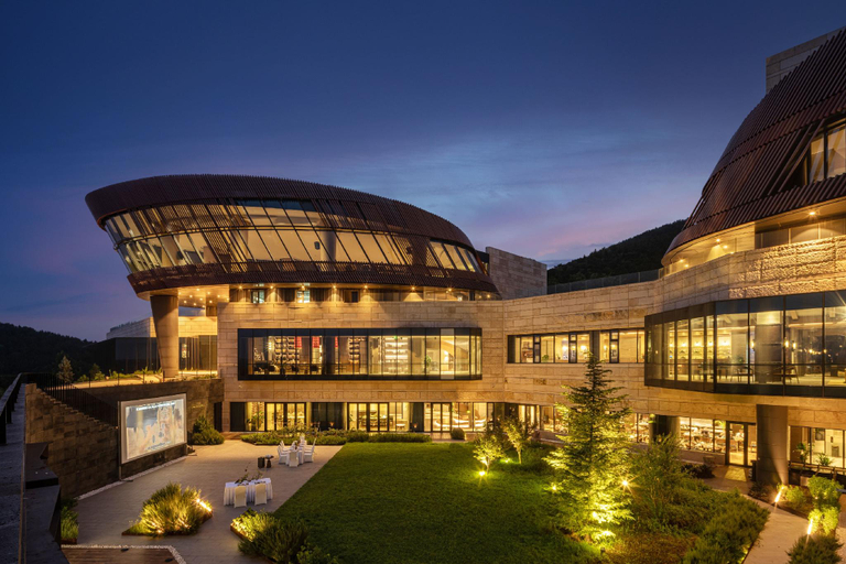 Exterior & Views 1, Runaway Cow Winery Retreat, Yantai
