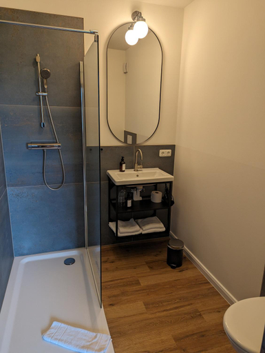 Bathroom 3, PaGa Hotel & Restaurant, Diepholz