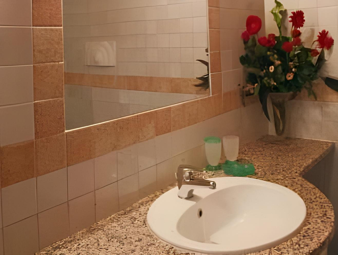 Bathroom 5, Hotel Duca della Corgna, Perugia
