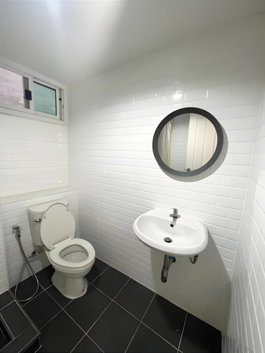 Bathroom 3, Mitr Inn The Grand Palace Bangkok - Mrt Samyot Station, Phra Nakhon