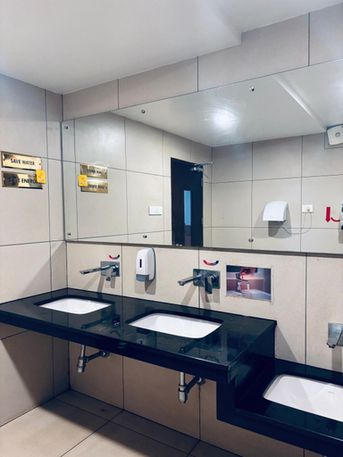 Bathroom 4, Maharani Hotel, Kozhikode